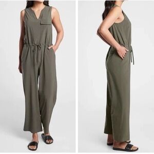 Athleta Topanga Jumpsuit | Women’s Medium Olive Green One-piece with pockets